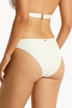 Caracus Regular Cheeky Pant