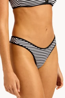 Clubhouse Scoop High Cut Rio Pant