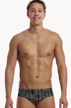 Mens Up The Ladder Brief