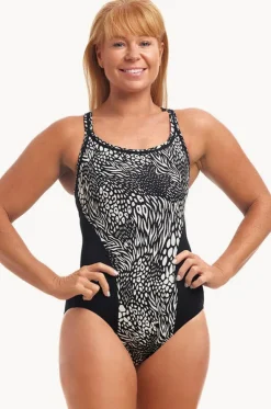 Night Hunter Locked In Lucy One Piece